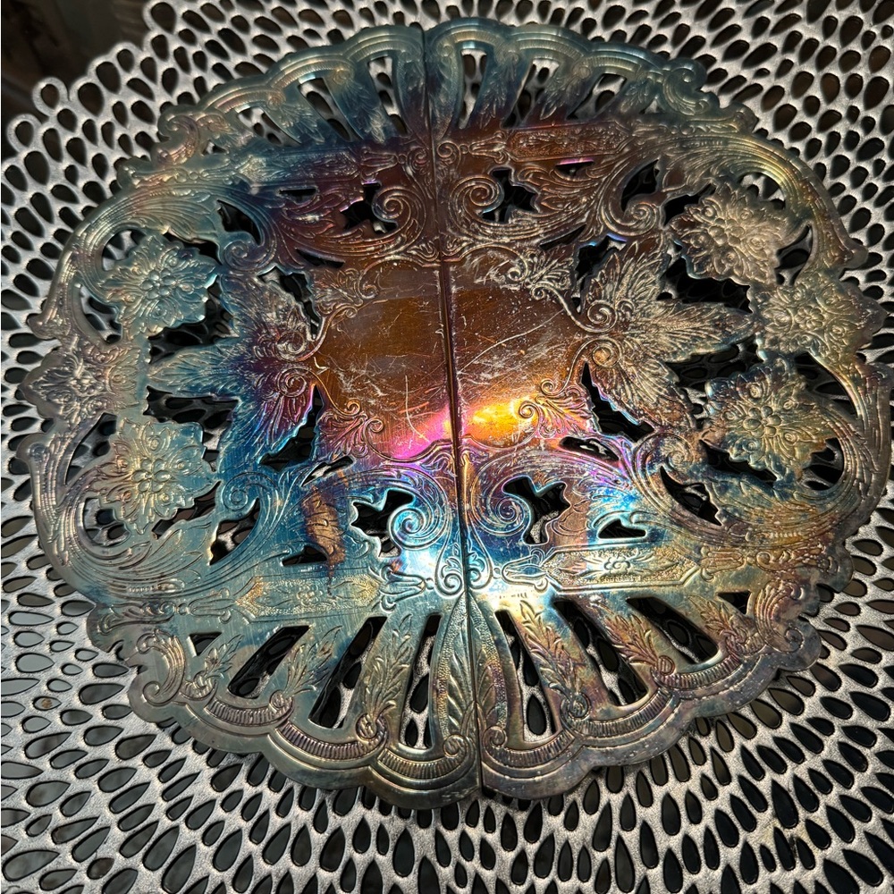 Vintage Wallace 7332 silver plated expandable trivet Floral filigree Made In USA